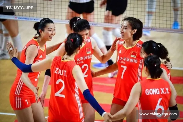 中国女排激战荷兰展现实力 巅峰对决背后的汗水与坚持 中国女排激战荷兰展现实力 巅峰对决背后的汗水与坚持